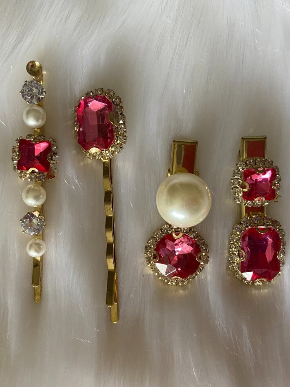 Set of 4 Hair Pins With Pink Rhinestones & Faux Pearls